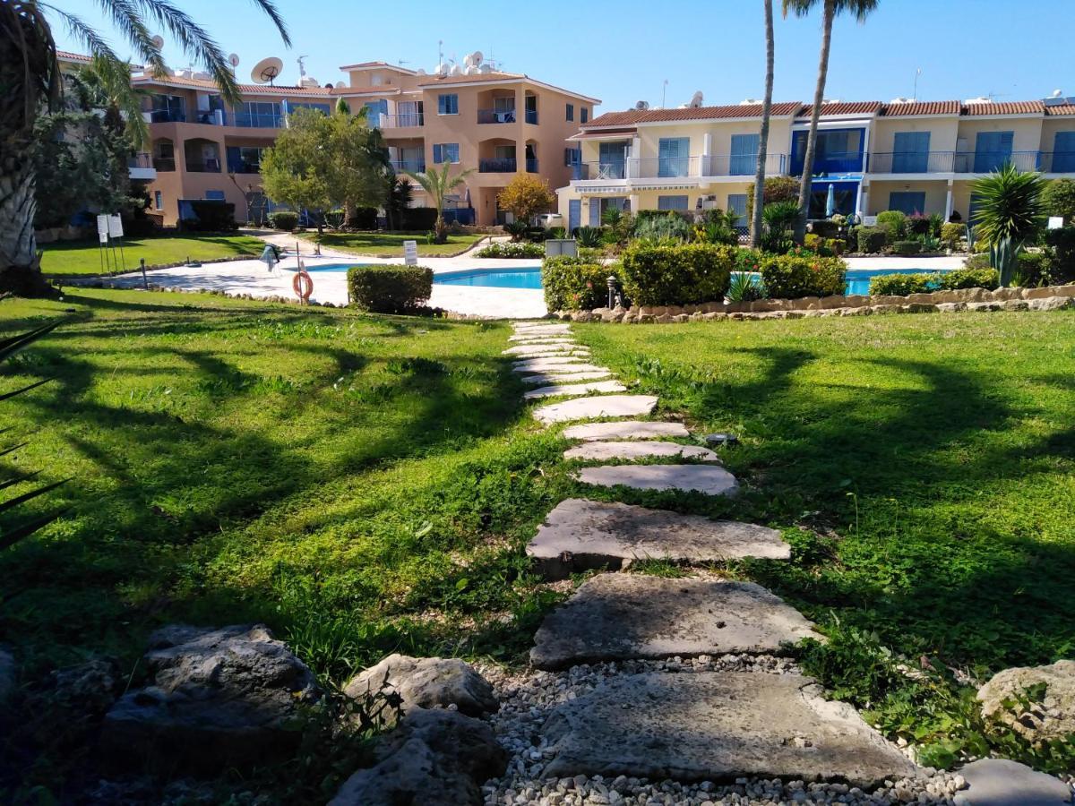 Paradise Gardens II Anastasia Apartment Pafos Exterior foto